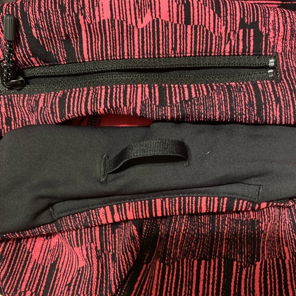 Lululemon capris - Picture 4 of 6